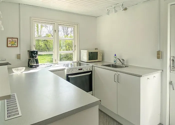 Semesterbostad With Sea View Vi *